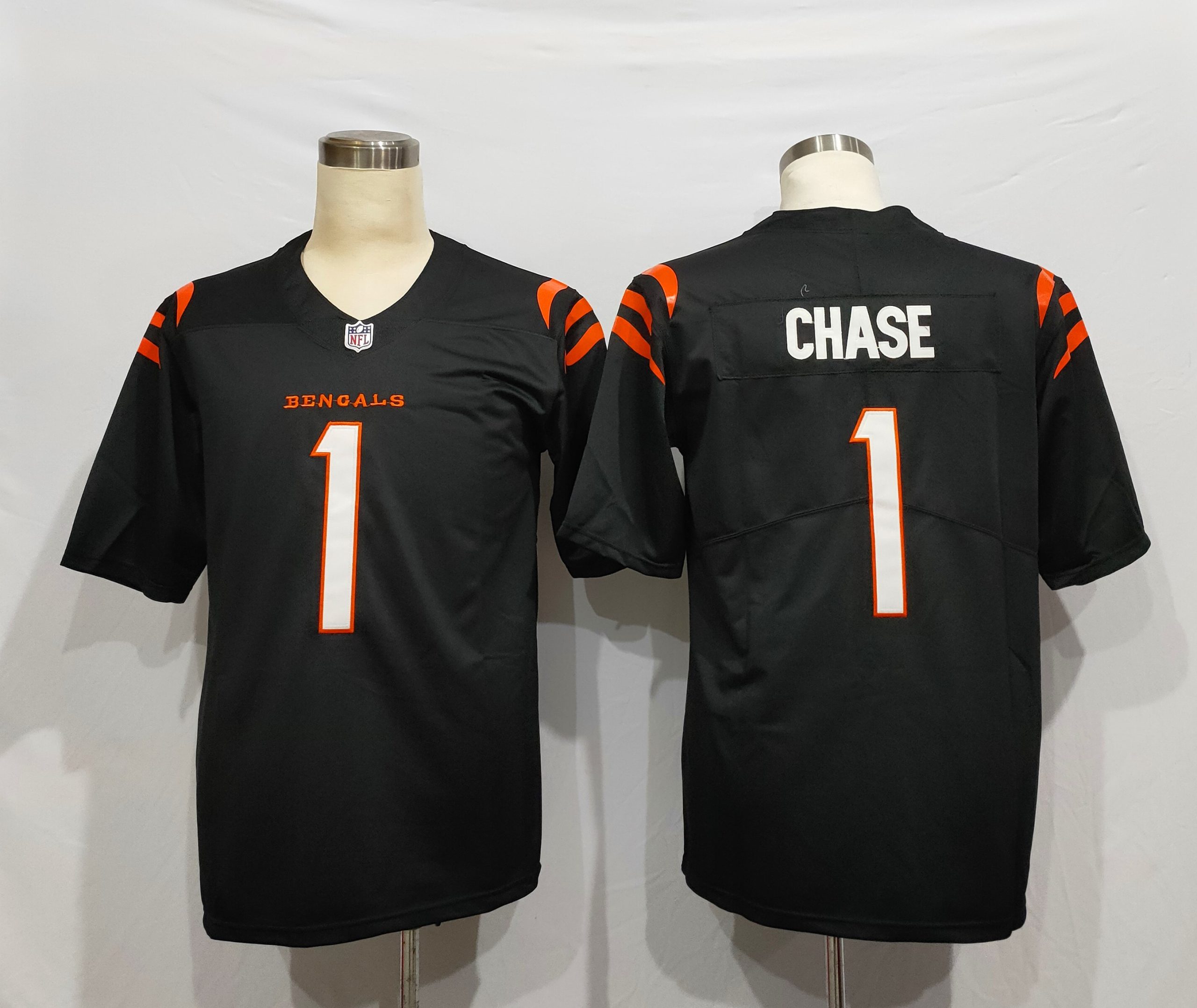 mens-cincinnati-bengals-jamarr-chase-1-black-jerseyzwahw5it3fqn_0.jpg