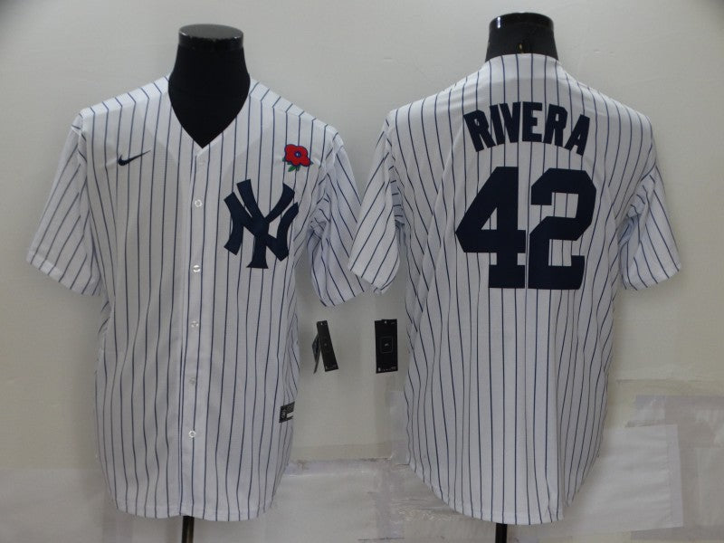 mens-new-york-yankees-mariano-rivera-42-white-jersey-6smlnhxljzu89o3aee_0.jpg