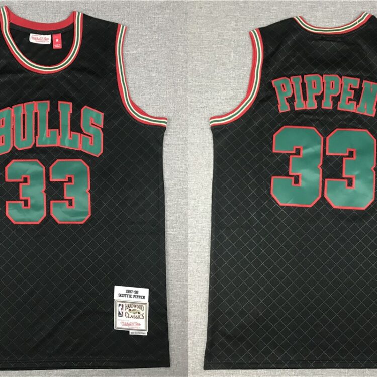 Mens Chicago Bulls #33 Scottie Pippen Mitchell & Ness Neapolitan Black Hardwood Classic Jersey