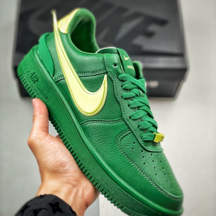 Unsex AMBUSH X NIKE AIR FORCE 1 LOW PINE GREEN AND CITRON DV3464-300