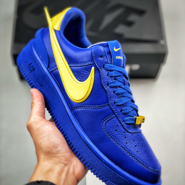 Unsex AMBUSH X NIKE AIR FORCE 1 LOW GAME ROYAL AND VIVID SULFUR DV3464-400