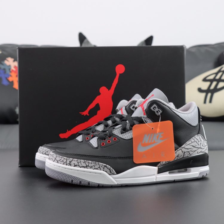 Mens AIR JORDAN 3 RETRO DN3707-010