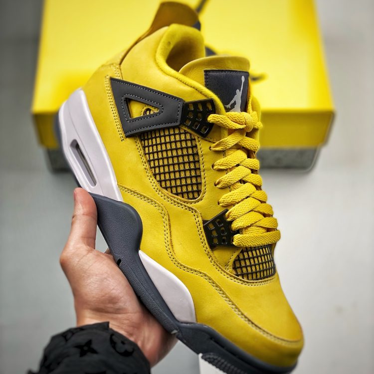JORDAN 4 RETRO LIGHTNING CT8527-700 Oversize