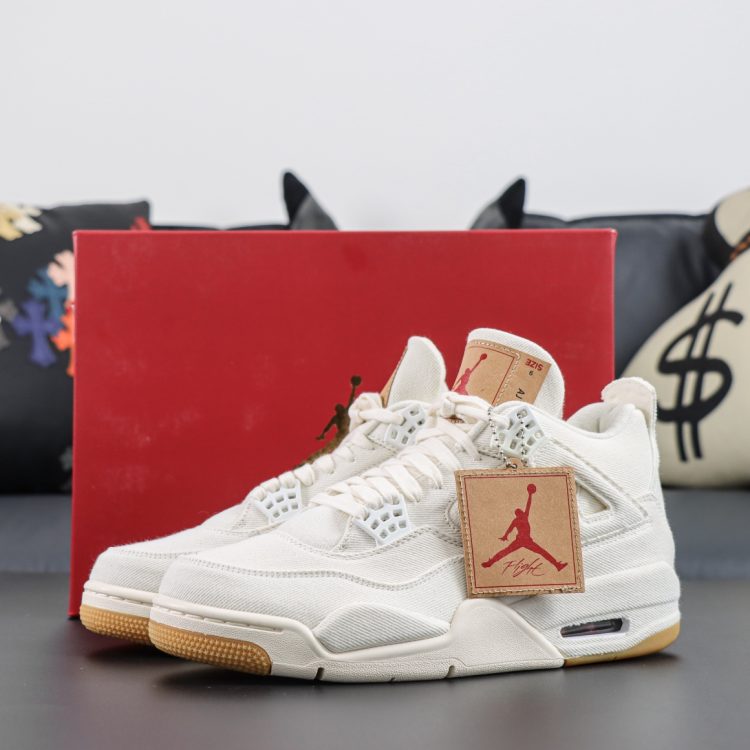 AIR JORDAN 4 LEVIS WHITE AO2571-100 Oversize