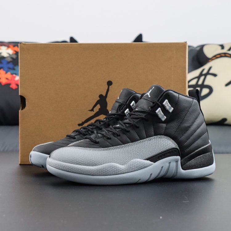 Mens AIR JORDAN 12 retro Black and Woif Grey 873864-102