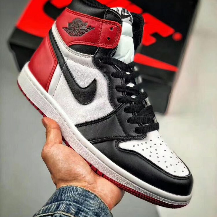 Unsex AIR JORDAN 1 OG Black Toe 555088-125