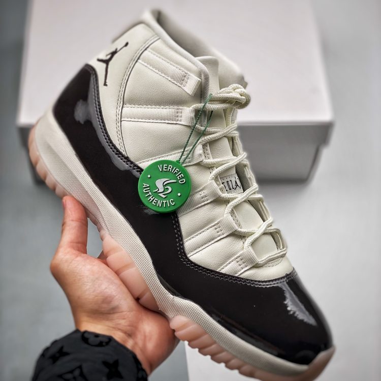 Unsex AIR JORDAN 11 NEAPOLITAN AR0715-101