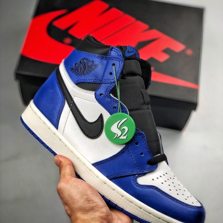 Air Jordan 1 Retro "Game Royal" 555088-403