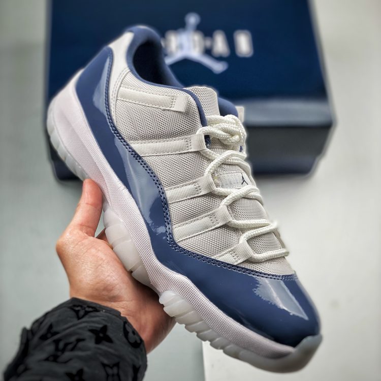Mens AIR JORDAN 11 LOW DIFFUSED BLUE FV5104-104
