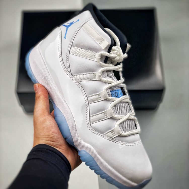 Unsex AIR JORDAN 11 LEGEND BLUE CT8012-104