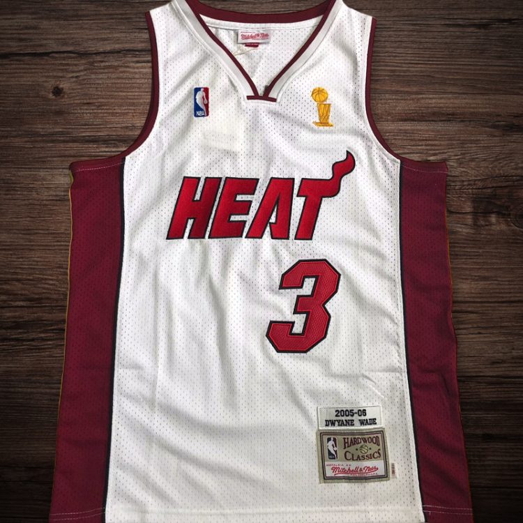 Men's Heat 2005-06 #3 WADE White Jersey