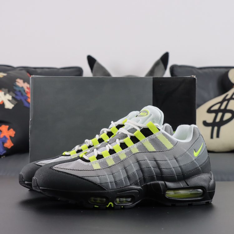 Mens NIKE AIR MAX 95 CT1689-001
