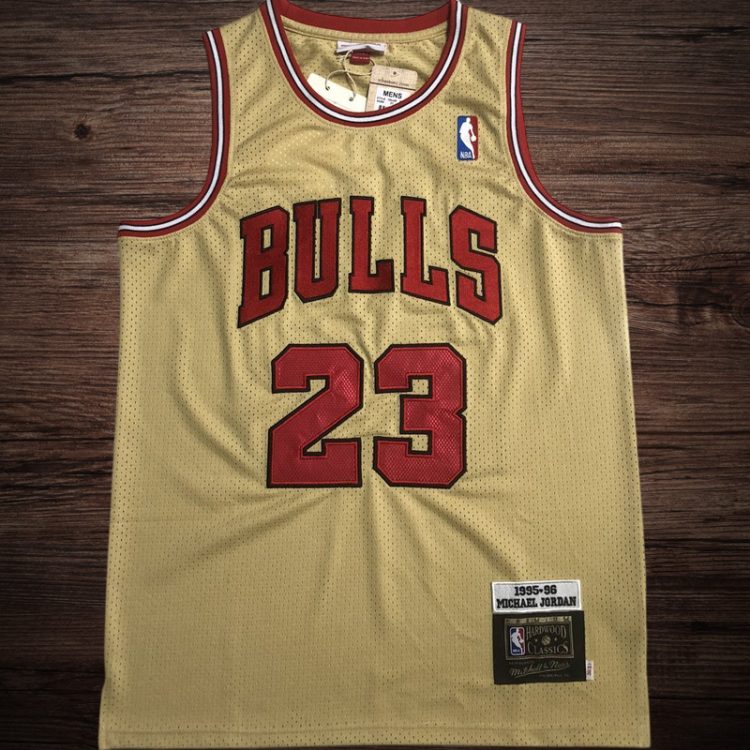 Men's Chicago Bulls 1995/96 Michael Jordan Gold Jersey