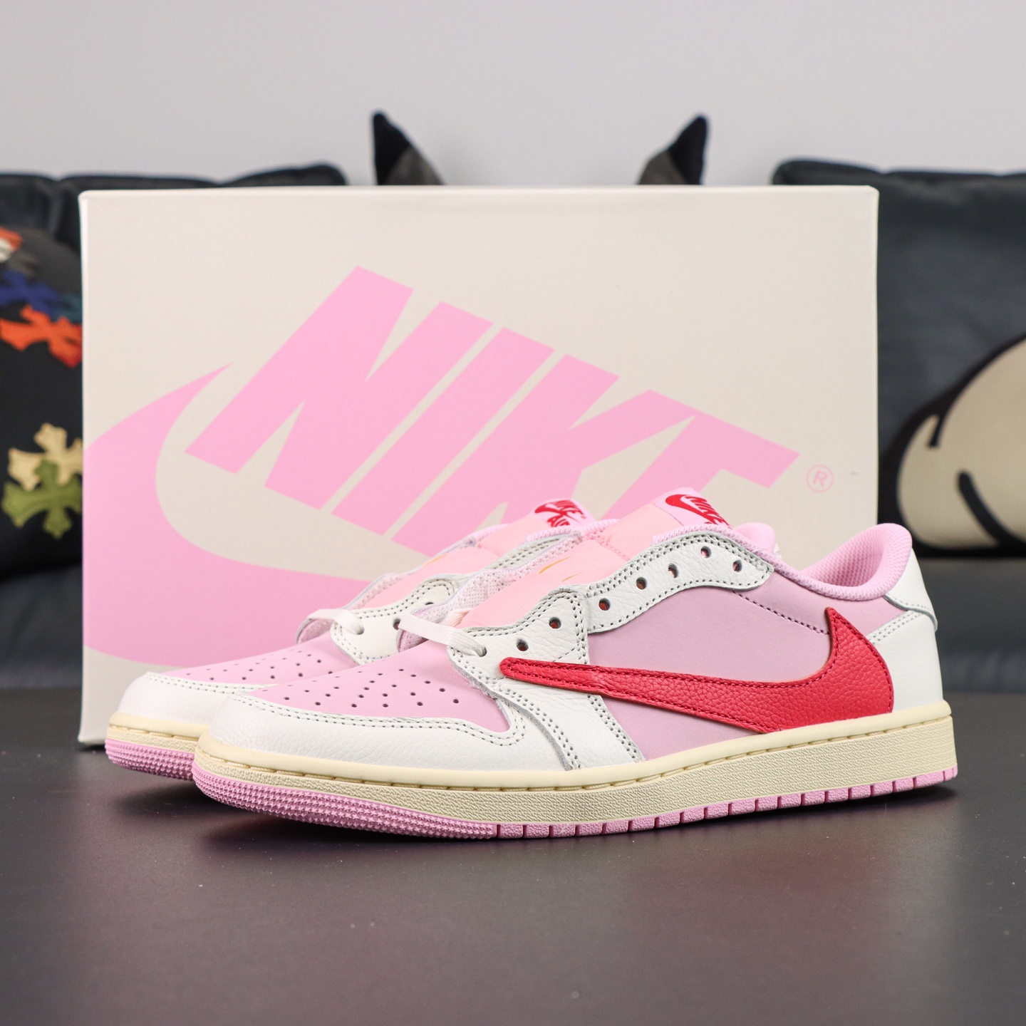 Unsex Travis Scott x NIKE Air Jordan 1 Low  OG IQ7604-101