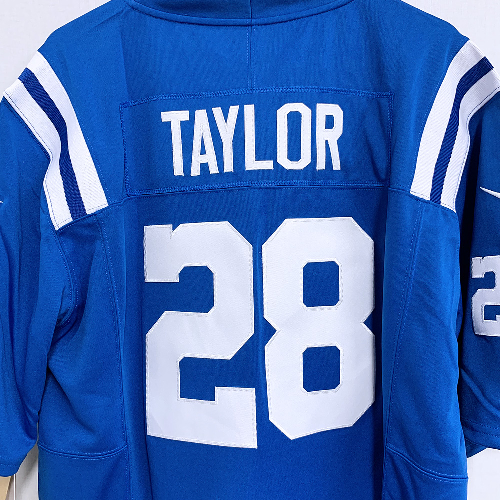 Taylor-28 (3)